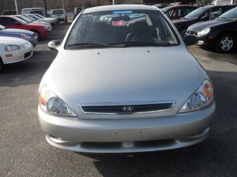 Light Silver Kia Rio Sedan.  Click to enlarge.