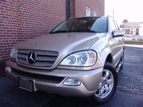 Desert Silver Metallic Mercedes-Benz ML 350 4Matic.  Click to enlarge.