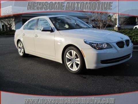 Alpine White BMW 5 Series 528i Sedan.  Click to enlarge.