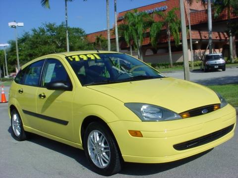 Screaming Yellow Ford Focus ZX5 Hatchback.  Click to enlarge.
