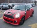Front 3/4 View of 2010 Mini Cooper S Hardtop #14