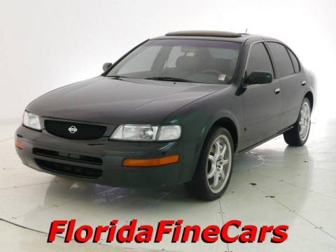 Deep Evergreen Pearl Nissan Maxima GXE.  Click to enlarge.