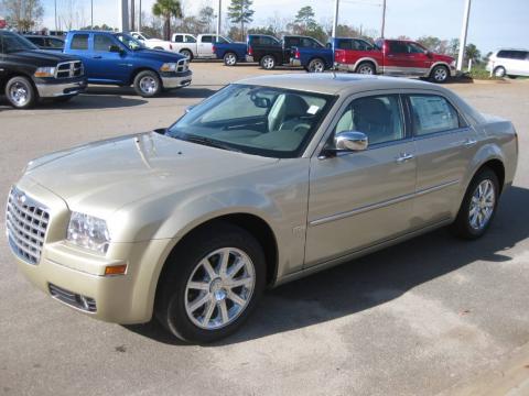 White Gold Pearlcoat Chrysler 300 Touring Walter P. Chryler Executive Series.  Click to enlarge.