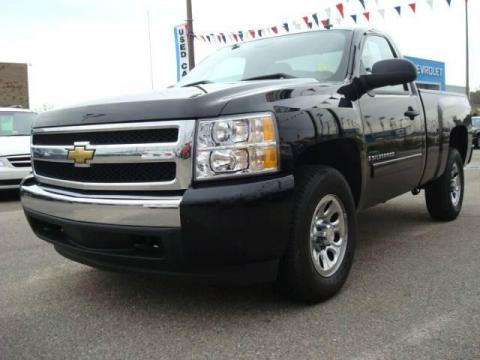 Black Chevrolet Silverado 1500 LT Regular Cab 4x4.  Click to enlarge.