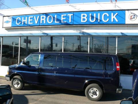 Deep Blue Metallic GMC Savana Van LS 3500 Extended Passenger.  Click to enlarge.