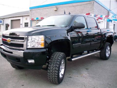 Black Chevrolet Silverado 1500 LT Crew Cab 4x4.  Click to enlarge.