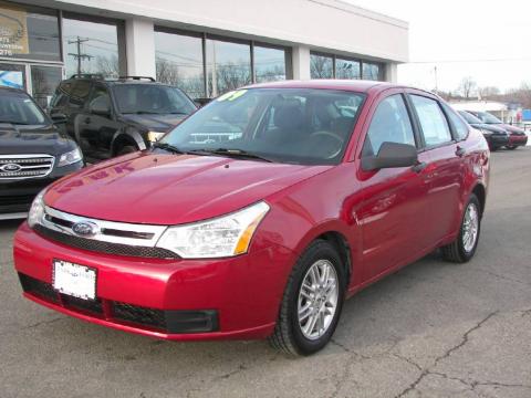 Sangria Red Metallic Ford Focus SE Sedan.  Click to enlarge.