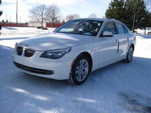 Alpine White BMW 5 Series 535i xDrive Sedan.  Click to enlarge.