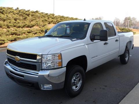 Summit White Chevrolet Silverado 2500HD LT Crew Cab.  Click to enlarge.