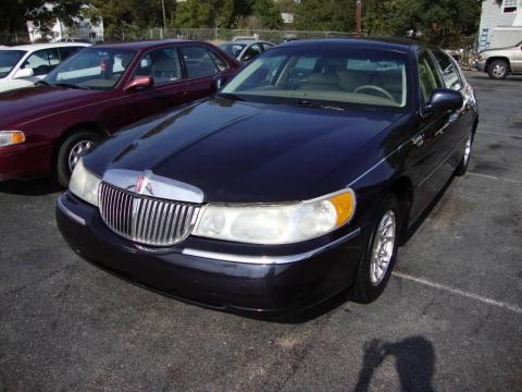 Black Lincoln Town Car Executive.  Click to enlarge.