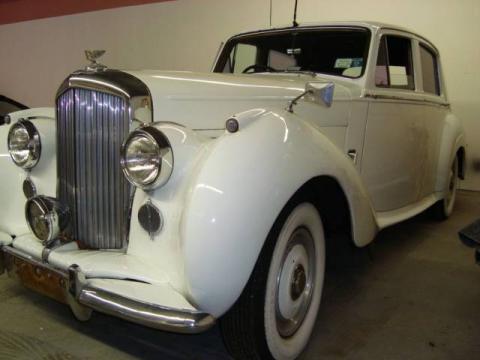 White Bentley R Type .  Click to enlarge.