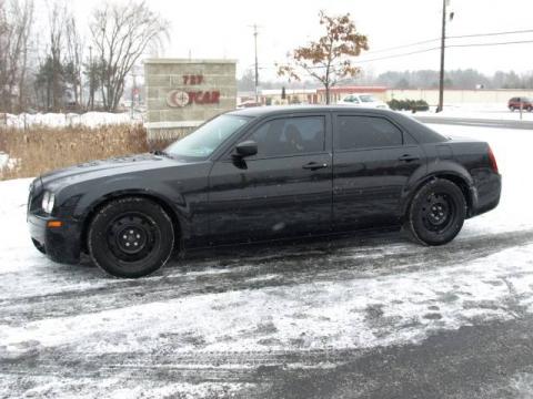 Brilliant Black Chrysler 300 .  Click to enlarge.