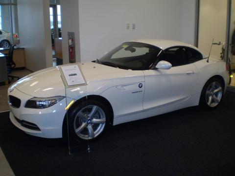 Alpine White BMW Z4 sDrive30i Roadster.  Click to enlarge.