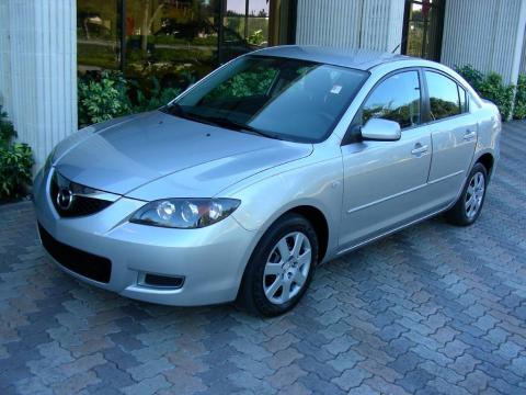 Sunlight Silver Metallic Mazda MAZDA3 i Sport Sedan.  Click to enlarge.