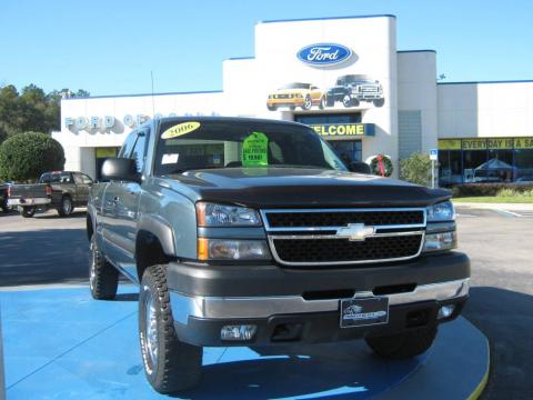 Blue Granite Metallic Chevrolet Silverado 2500HD LT Extended Cab 4x4.  Click to enlarge.