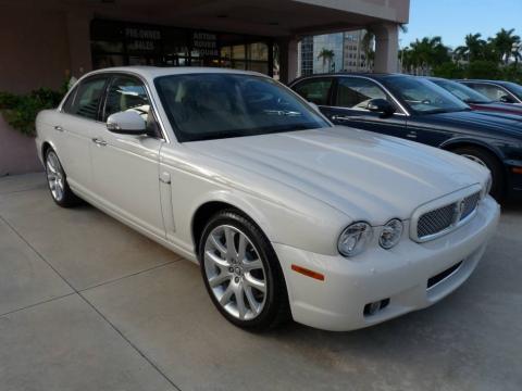 Porcelain White Jaguar XJ XJ8.  Click to enlarge.