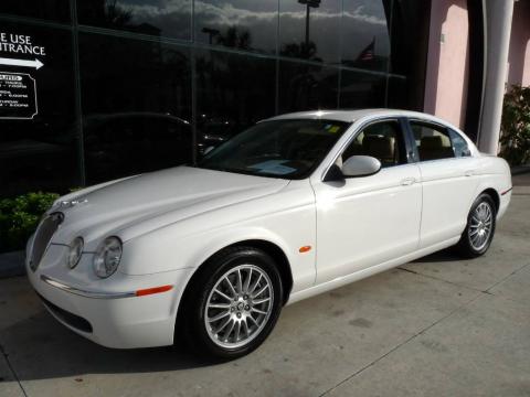 White Onyx Jaguar S-Type 3.0.  Click to enlarge.
