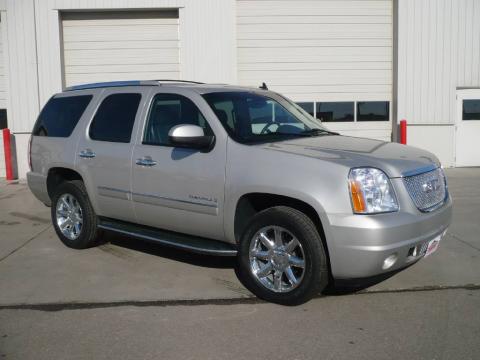 Silver Birch Metallic GMC Yukon Denali AWD.  Click to enlarge.
