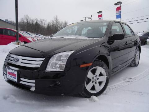 Black Ford Fusion SE.  Click to enlarge.