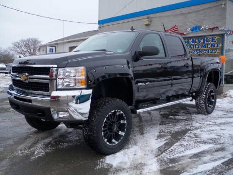 Black Chevrolet Silverado 2500HD LT Crew Cab 4x4.  Click to enlarge.