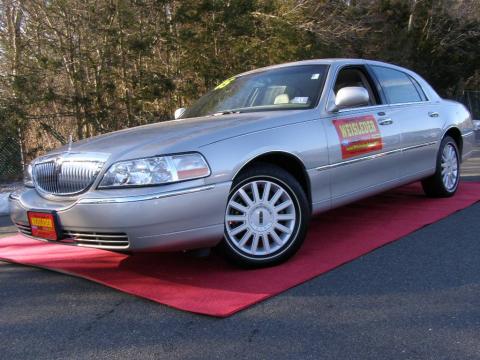 Silver Birch Metallic Lincoln Town Car Signature.  Click to enlarge.