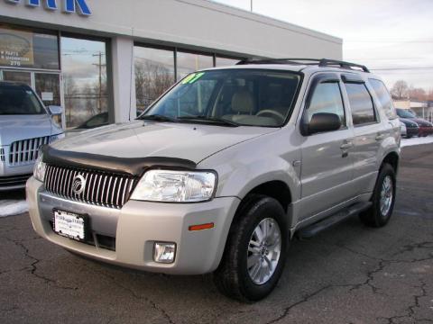 Light Sage Metallic Mercury Mariner Premier 4WD.  Click to enlarge.