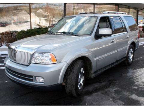 Pewter Metallic Lincoln Navigator Ultimate 4x4.  Click to enlarge.