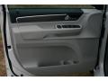 2010 Routan SE #10