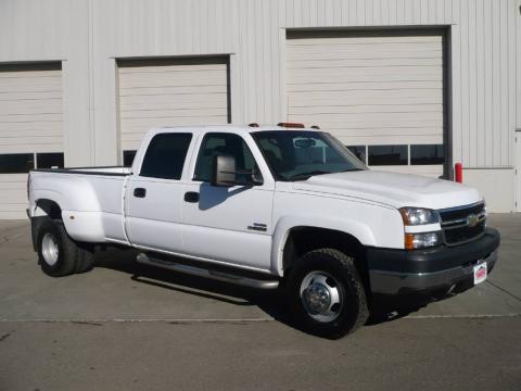 Summit White Chevrolet Silverado 3500HD Classic LT Crew Cab 4x4 Dually.  Click to enlarge.