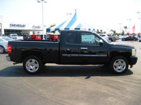Black Chevrolet Silverado 1500 LT Extended Cab.  Click to enlarge.