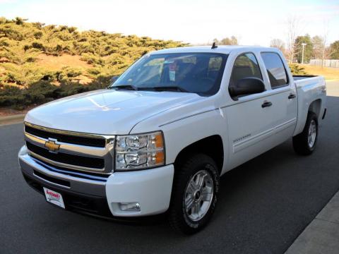 Summit White Chevrolet Silverado 1500 LT Crew Cab 4x4.  Click to enlarge.