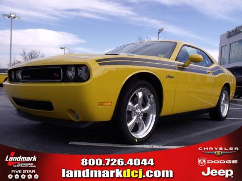 Detonator Yellow Dodge Challenger R/T Classic.  Click to enlarge.