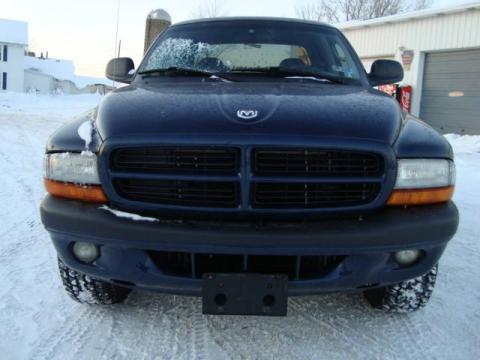 Patriot Blue Pearl Dodge Dakota Sport Quad Cab 4x4.  Click to enlarge.