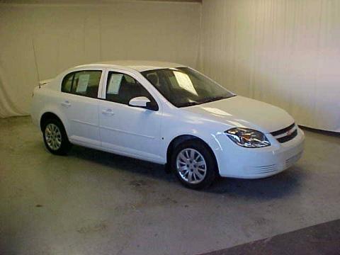 Summit White Chevrolet Cobalt LT Sedan.  Click to enlarge.