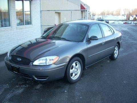 Dark Shadow Grey Metallic Ford Taurus SE Sedan.  Click to enlarge.