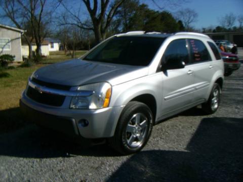 Dark Silver Metallic Chevrolet Equinox LT.  Click to enlarge.