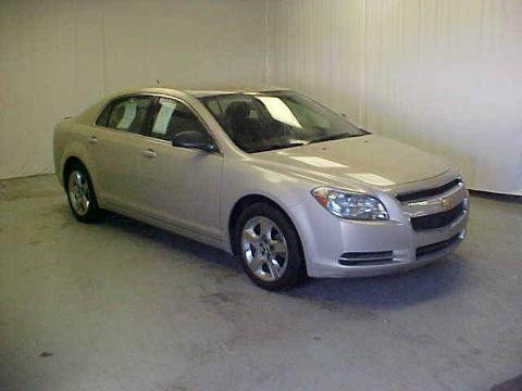 Silver Ice Metallic Chevrolet Malibu LS Sedan.  Click to enlarge.