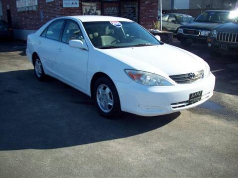 Super White Toyota Camry LE V6.  Click to enlarge.