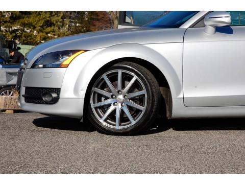 Ice Silver Metallic Audi TT 2.0T quattro Coupe.  Click to enlarge.