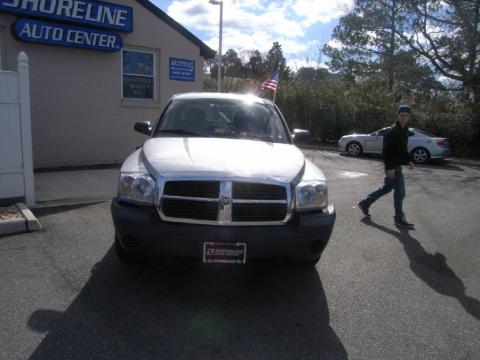 Bright Silver Metallic Dodge Dakota ST Quad Cab 4x4.  Click to enlarge.