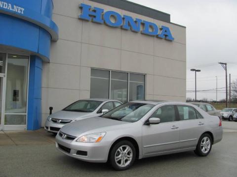 Alabaster Silver Metallic Honda Accord EX Sedan.  Click to enlarge.