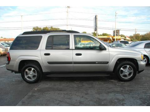 Silverstone Metallic Chevrolet TrailBlazer EXT LS.  Click to enlarge.