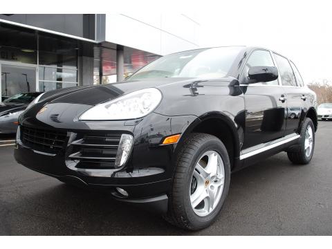 Black Porsche Cayenne Tiptronic.  Click to enlarge.