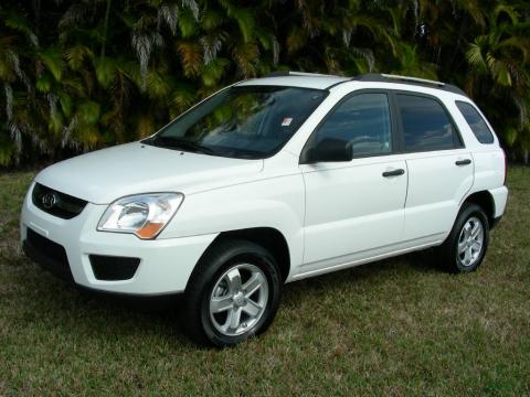 Clear White Kia Sportage LX V6 4x4.  Click to enlarge.
