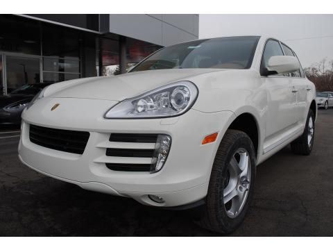 Sand White Porsche Cayenne Tiptronic.  Click to enlarge.