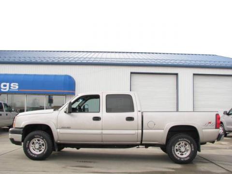 Sandstone Metallic Chevrolet Silverado 2500HD Classic LT Crew Cab 4x4.  Click to enlarge.