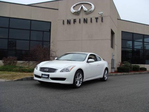 Moonlight White Infiniti G 37 x Coupe.  Click to enlarge.
