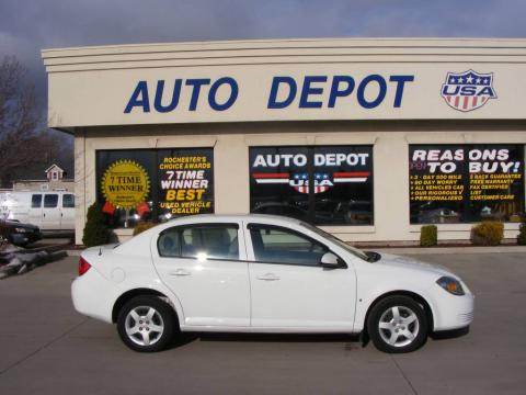 Summit White Chevrolet Cobalt LT Sedan.  Click to enlarge.