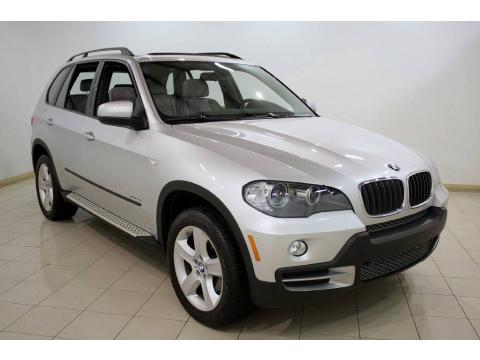 Titanium Silver Metallic BMW X5 xDrive30i.  Click to enlarge.