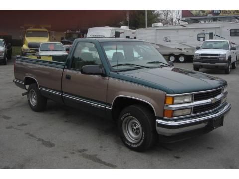 Emerald Green Metallic Chevrolet C/K C1500 Regular Cab.  Click to enlarge.